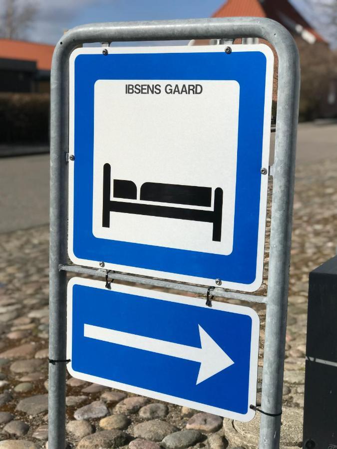 Hotel Ibsens Gaard Ebeltoft Exterior foto